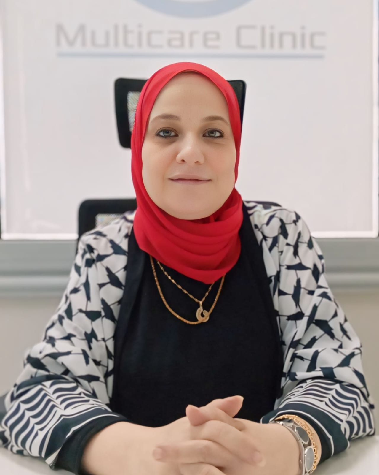 دكتورة نادية شكرى